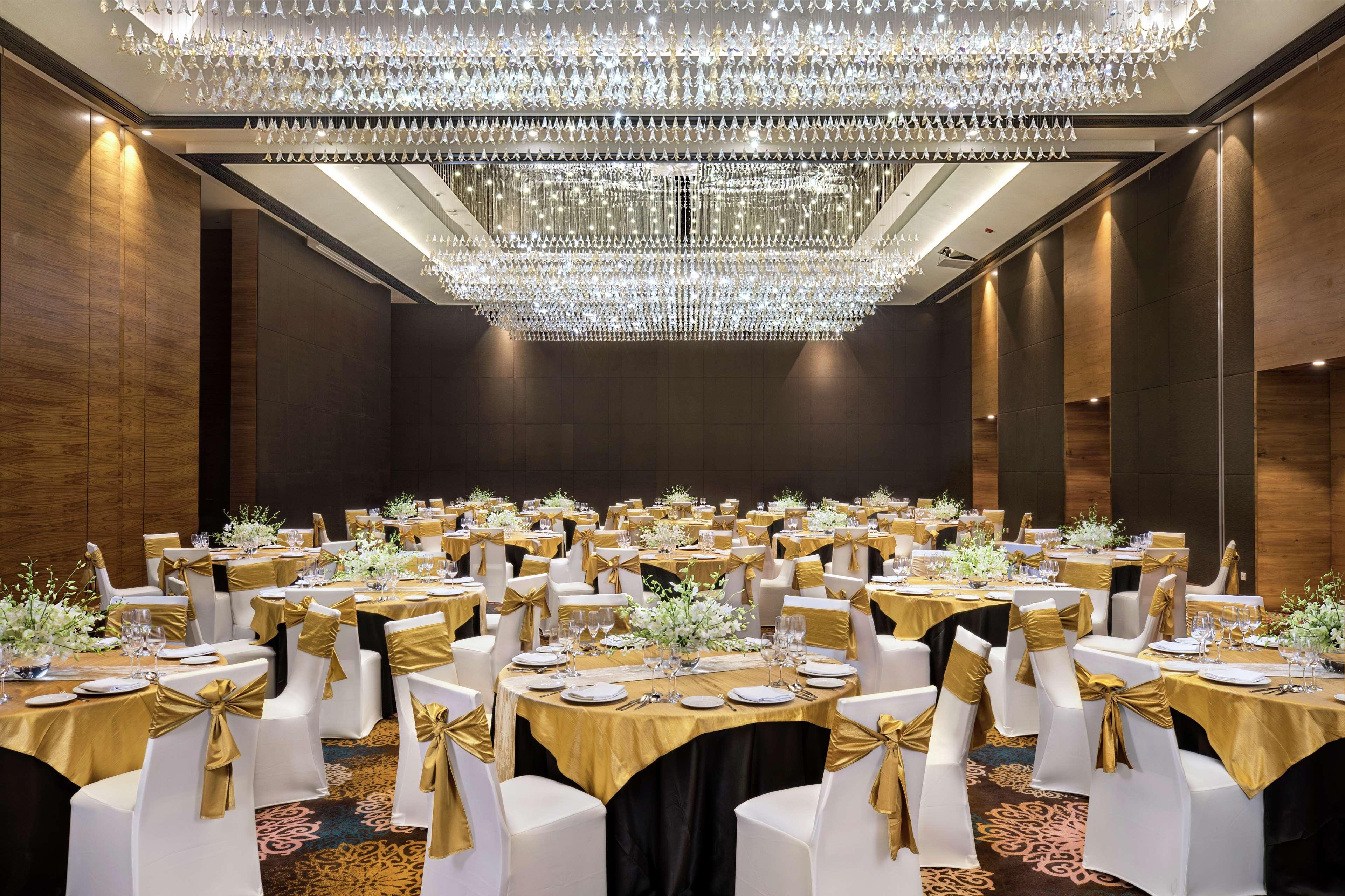 Doubletree By Hilton Goa - Panaji Hotel Bagian luar foto