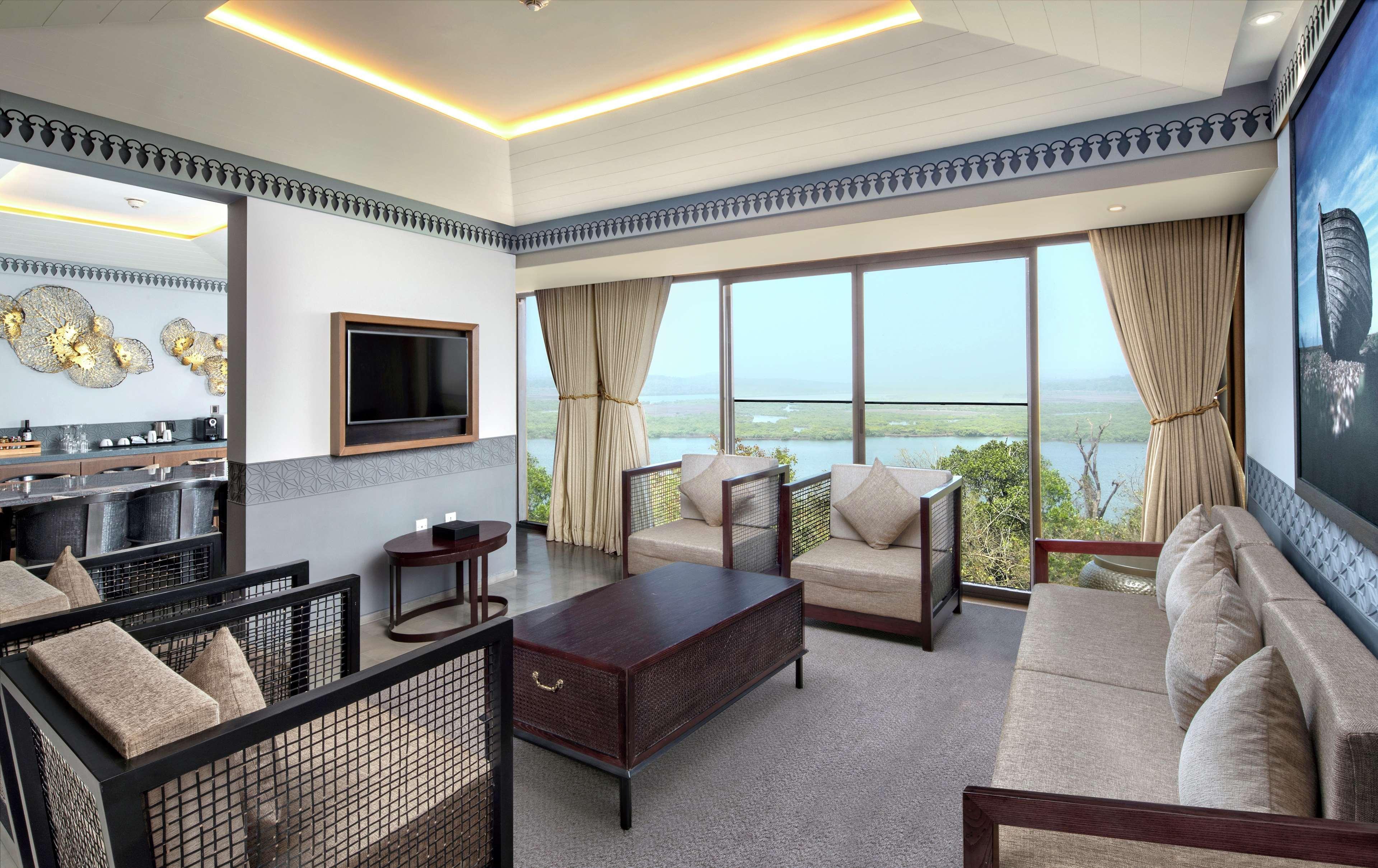Doubletree By Hilton Goa - Panaji Hotel Bagian luar foto