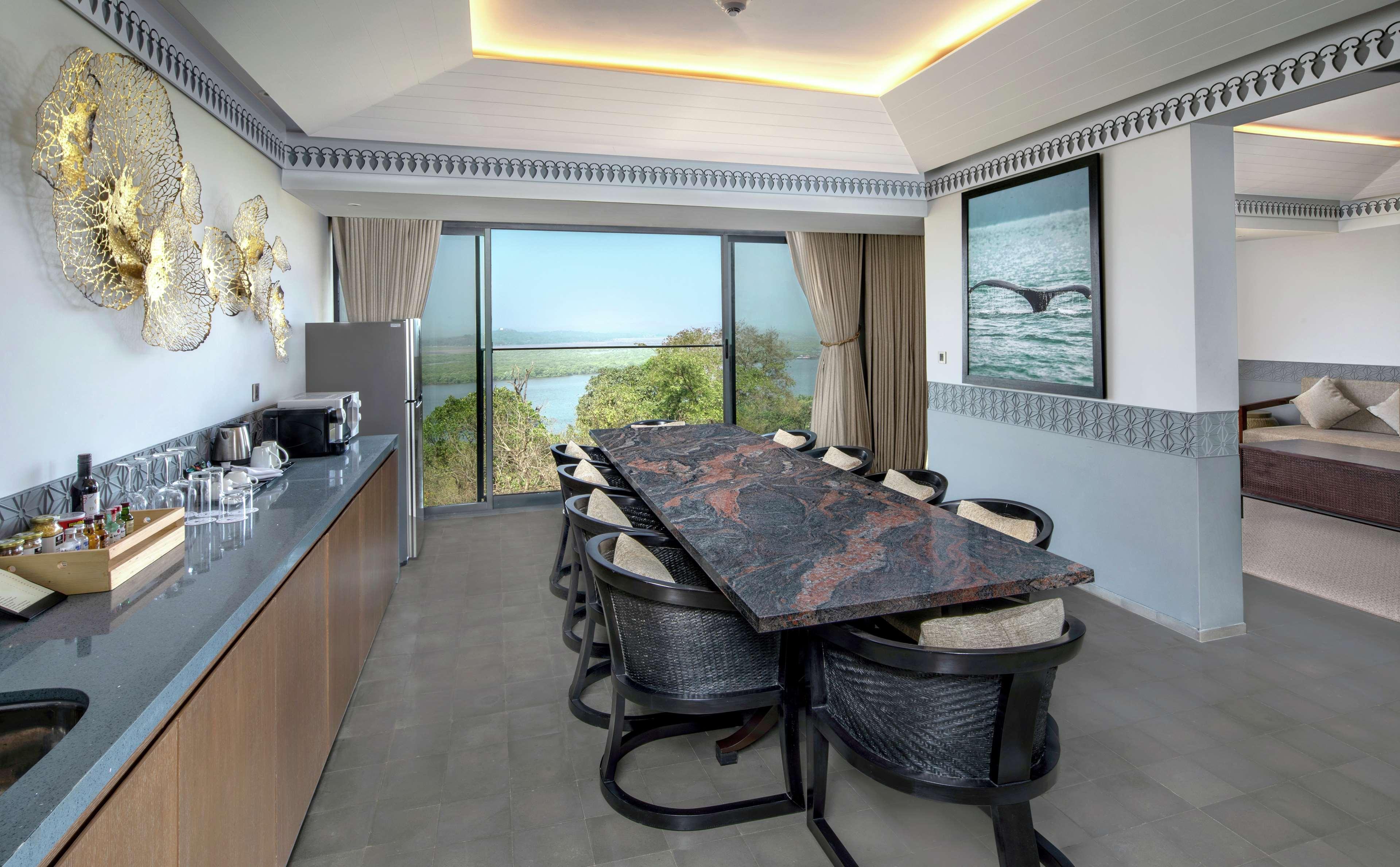 Doubletree By Hilton Goa - Panaji Hotel Bagian luar foto