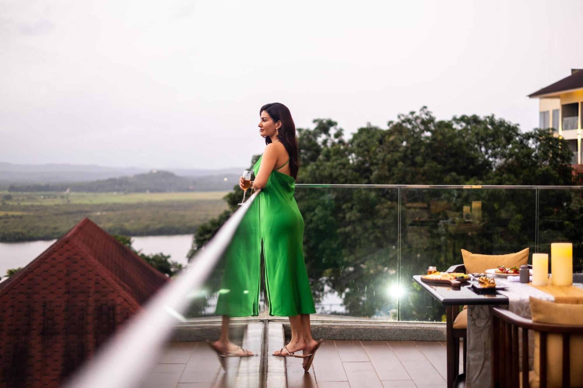 Doubletree By Hilton Goa - Panaji Hotel Bagian luar foto