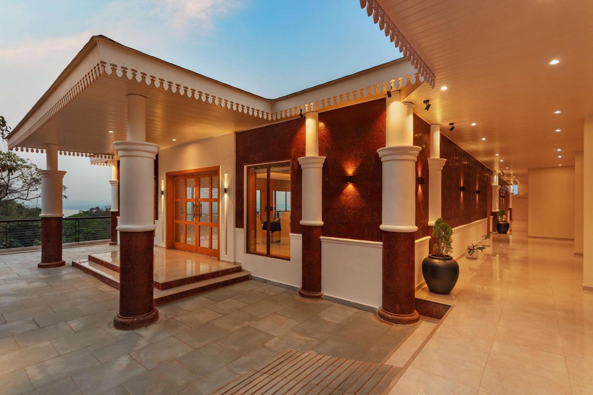 Doubletree By Hilton Goa - Panaji Hotel Bagian luar foto
