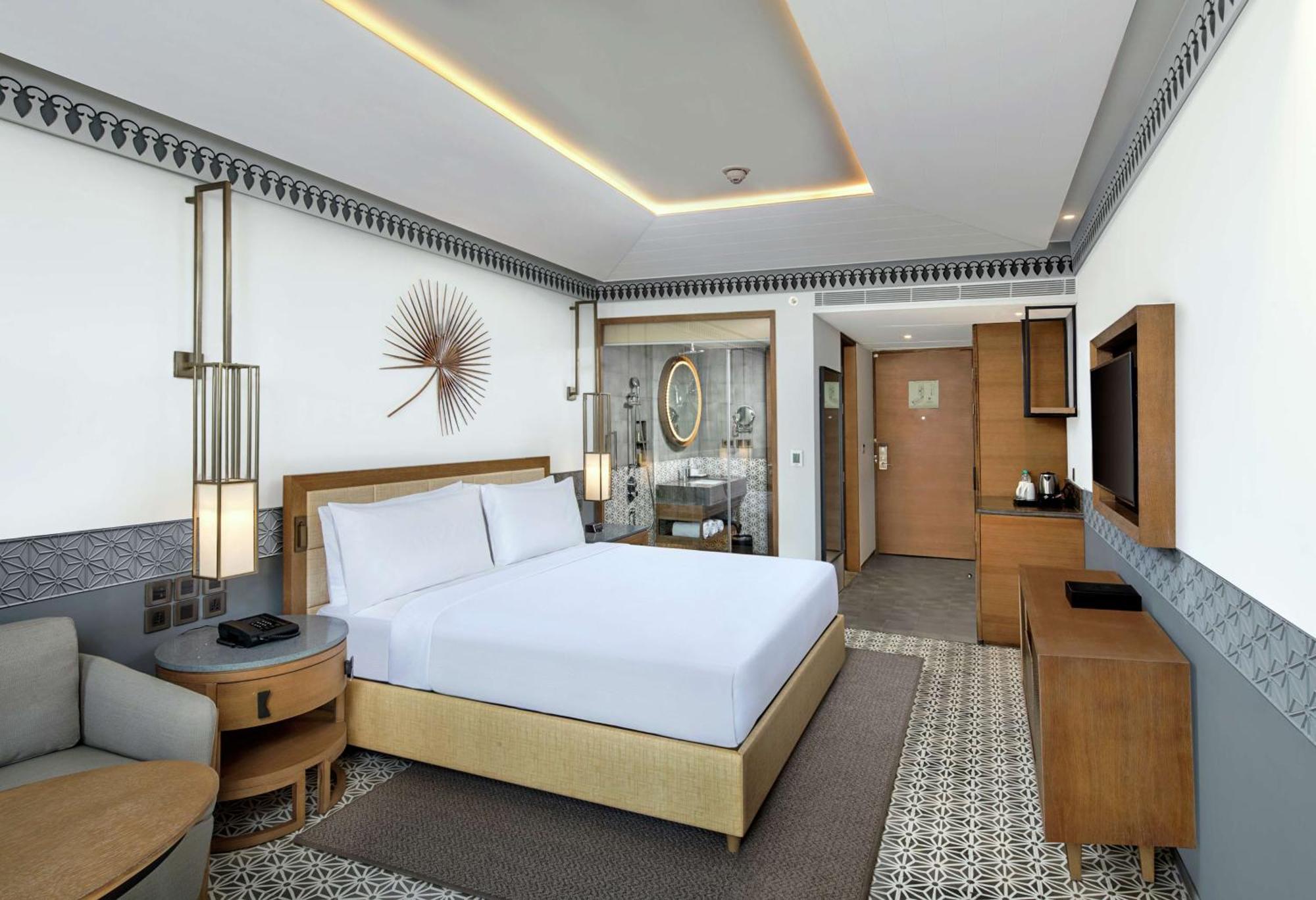 Doubletree By Hilton Goa - Panaji Hotel Bagian luar foto