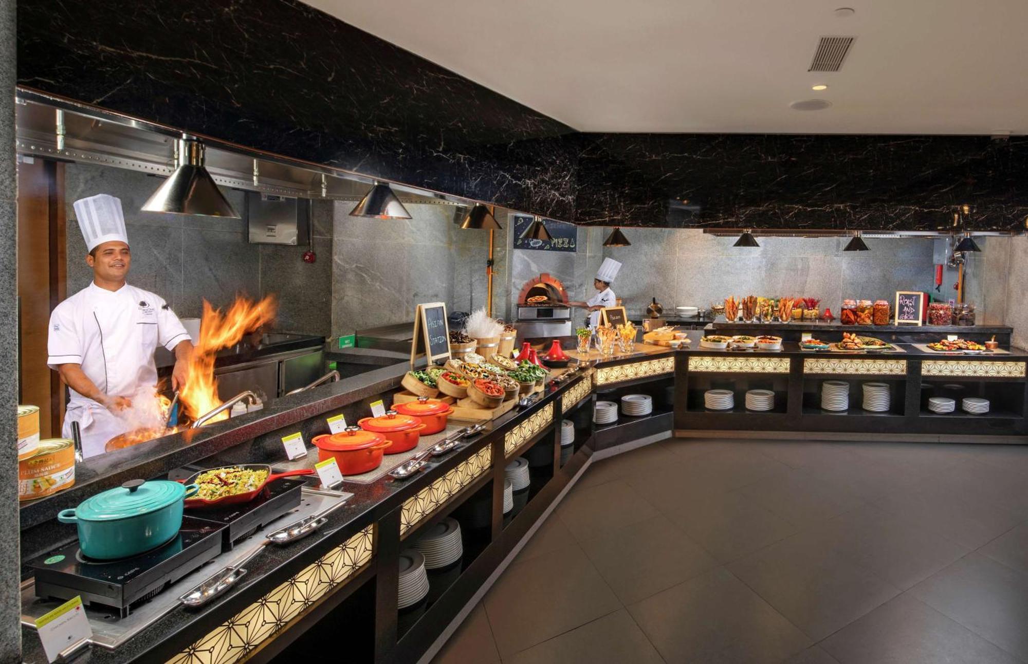 Doubletree By Hilton Goa - Panaji Hotel Bagian luar foto