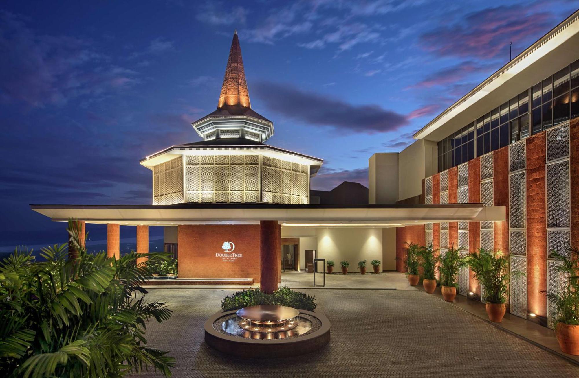 Doubletree By Hilton Goa - Panaji Hotel Bagian luar foto