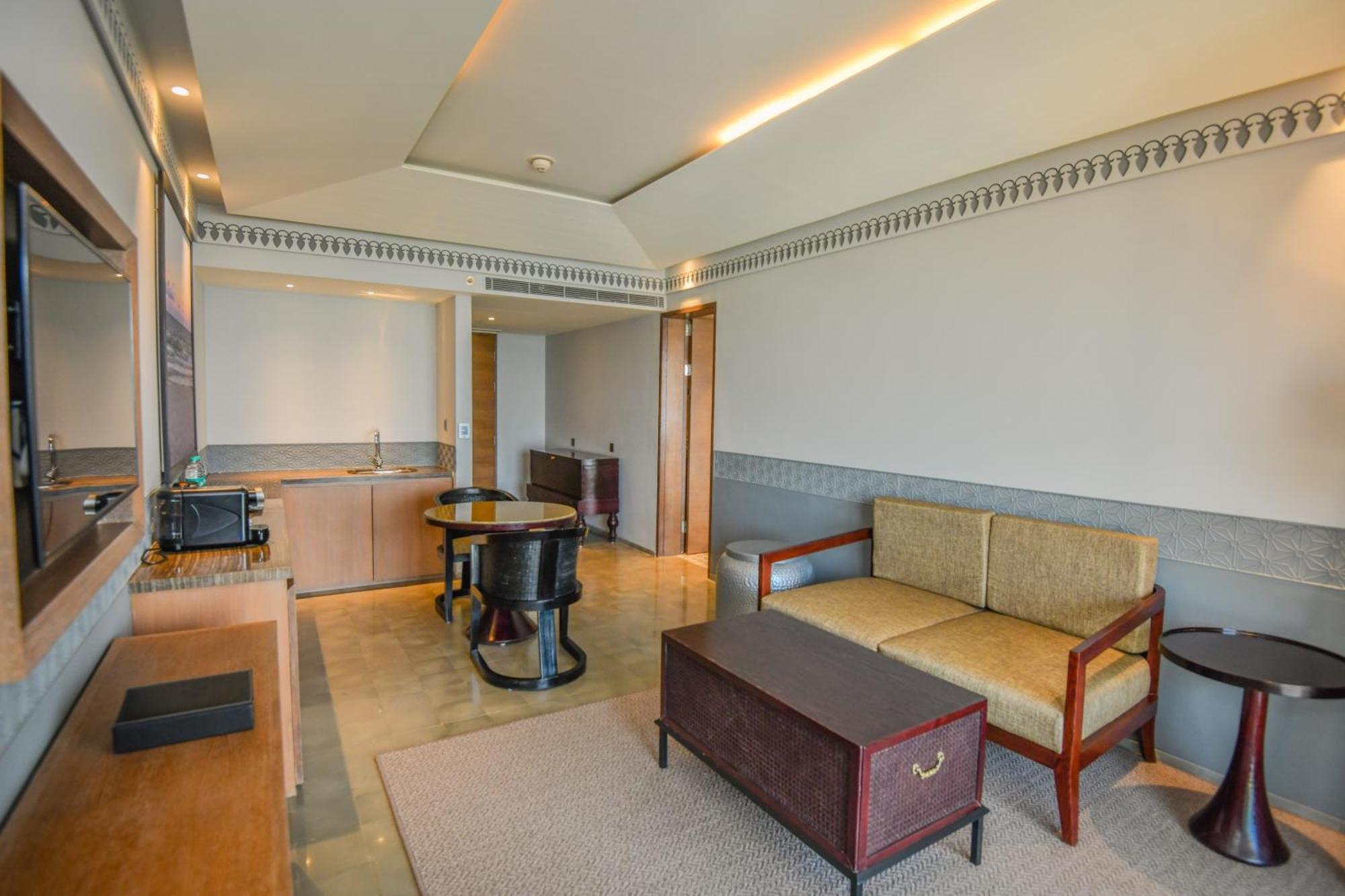 Doubletree By Hilton Goa - Panaji Hotel Bagian luar foto